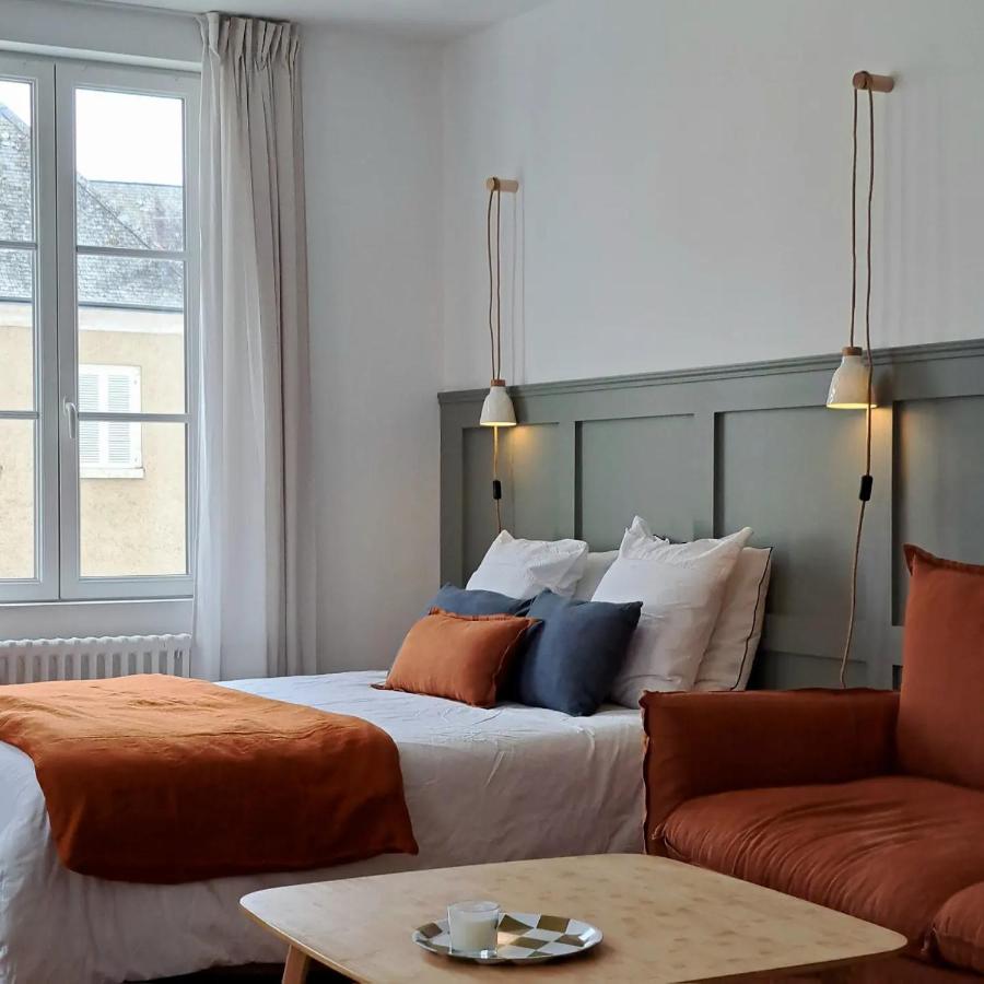 Aux Couleurs De Neuvy Hotel Luaran gambar
